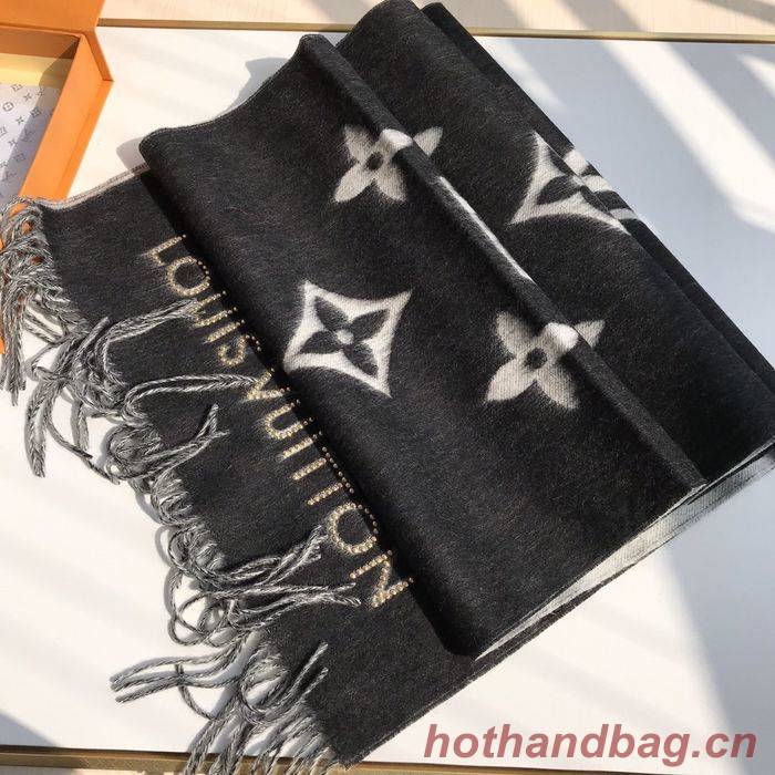 Louis Vuitton Scarf LV00050